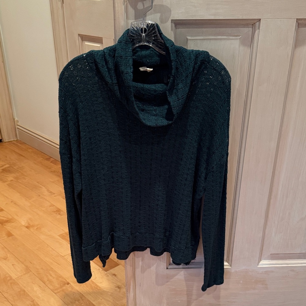 Elegant Green Women's Top